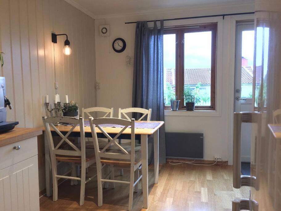 Cosy Flat For 4 Persons Apartment Kristiansand Exterior photo